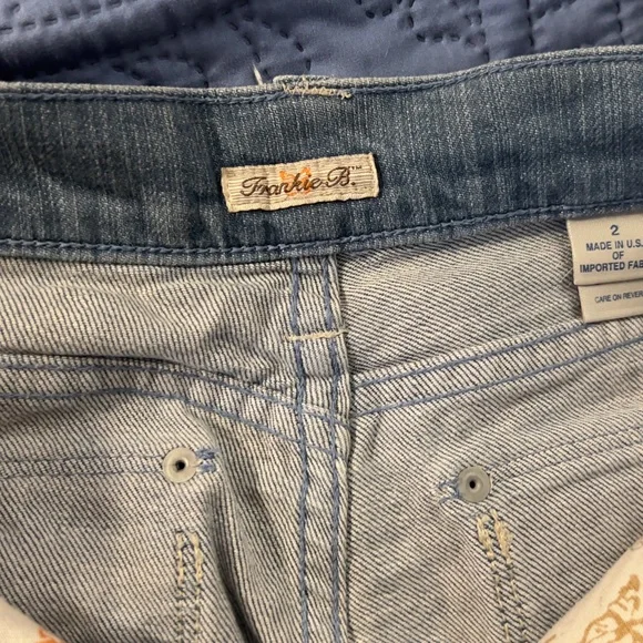 Frankie B. Jeans Size 2, low rise, Rhinestone Butterfly -RARE! - Picture 7 of 11